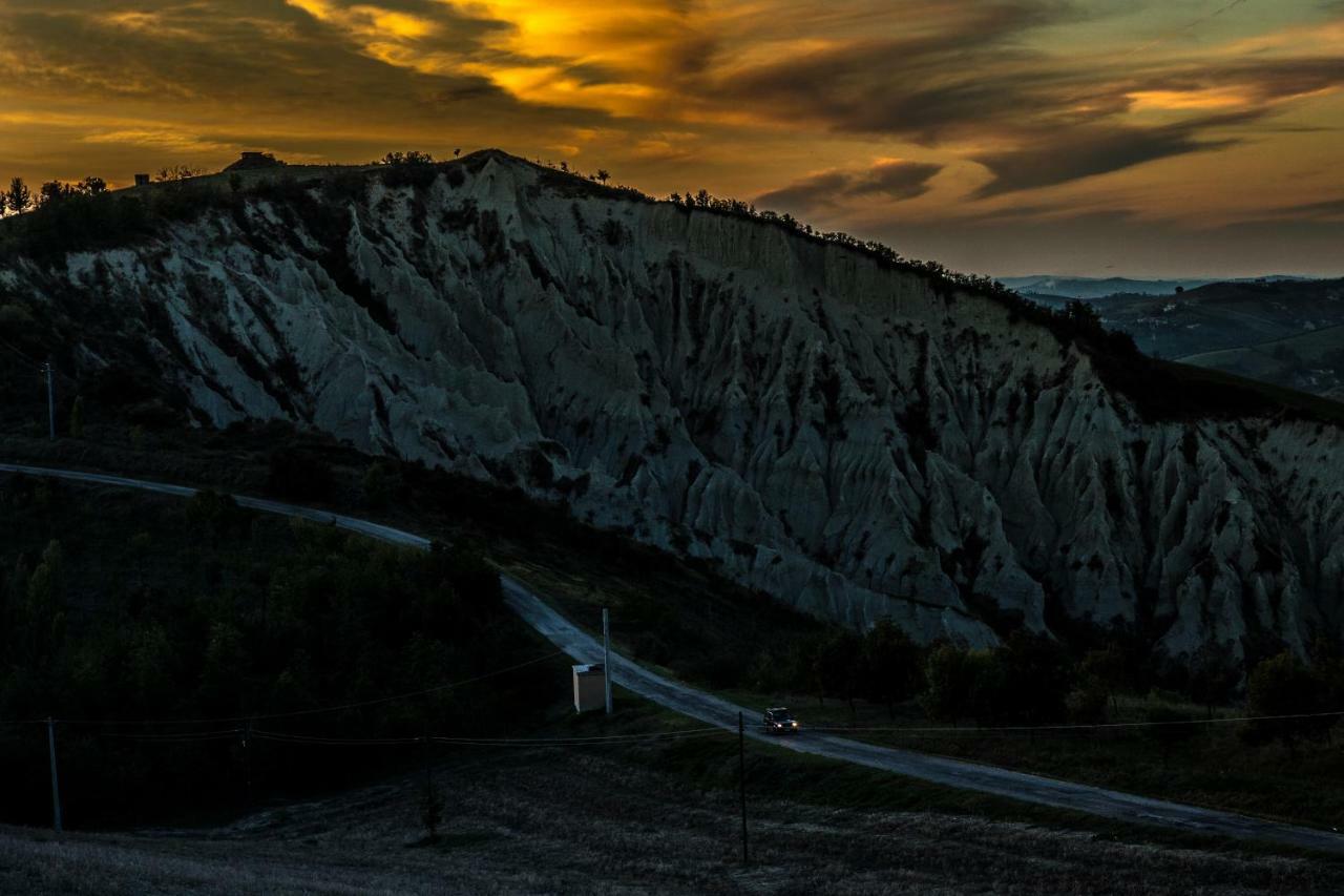 Agriturismo Terra Dei Falchi Castilenti Luaran gambar