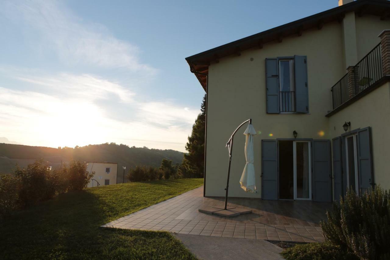 Agriturismo Terra Dei Falchi Castilenti Luaran gambar